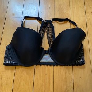 VS lined perfect coverage bra- front clasp